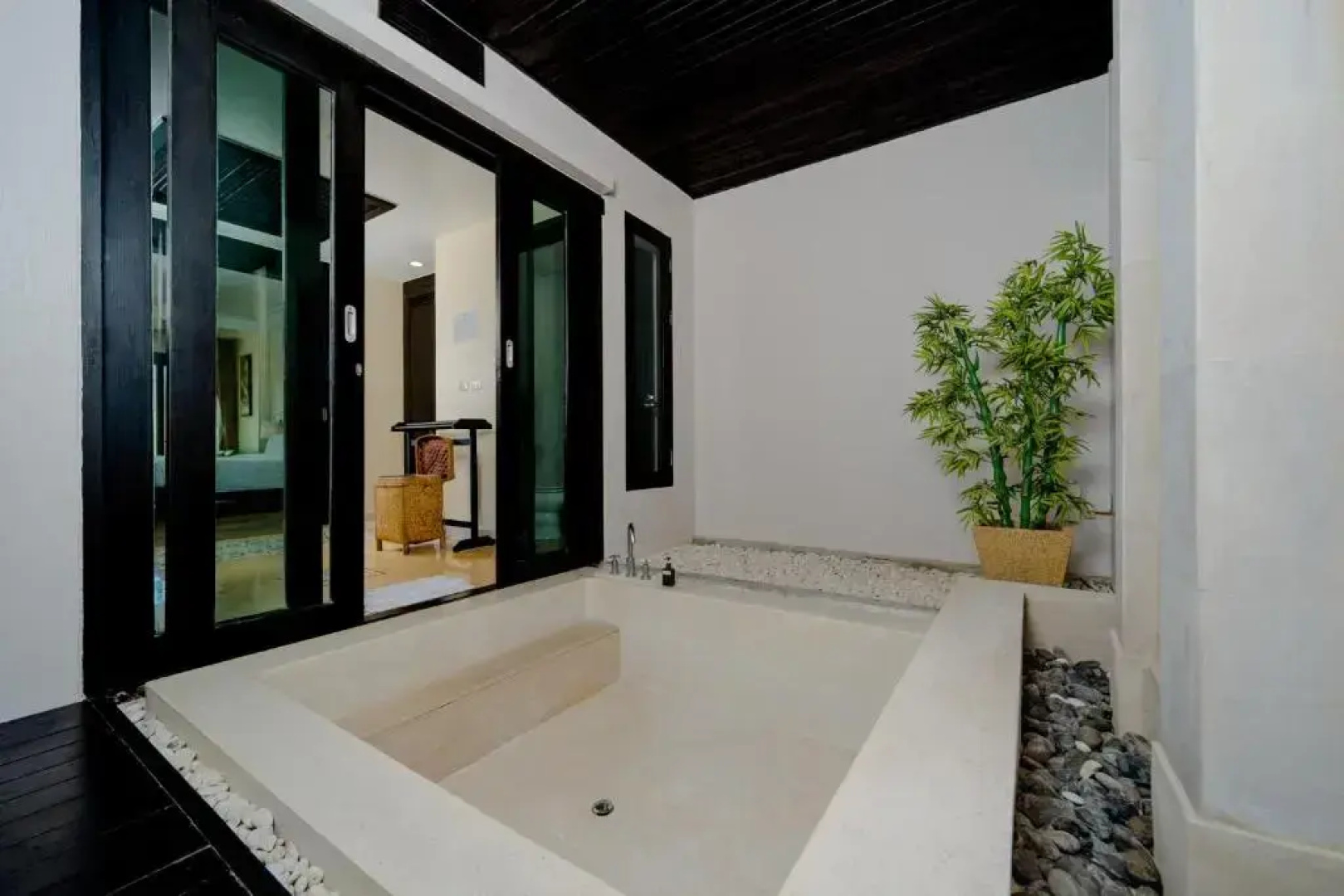Bhu Nga Thani Resort & Villas Railay