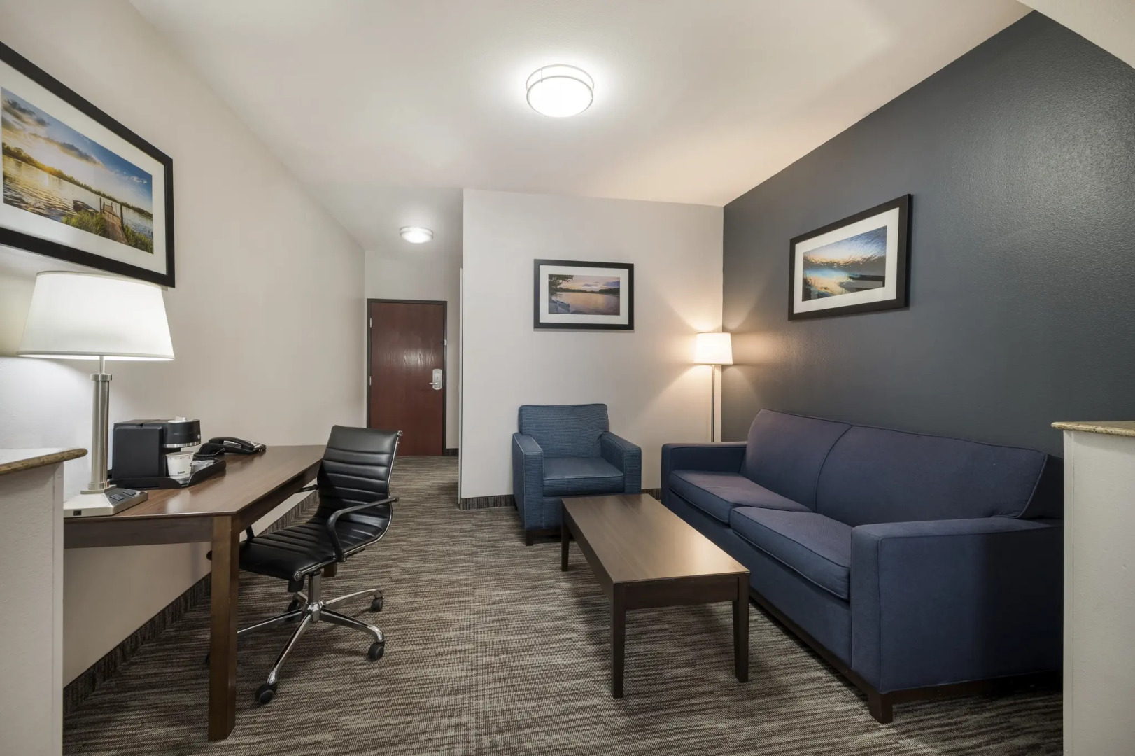 Best Western Plus Lake Dallas Inn & Suites