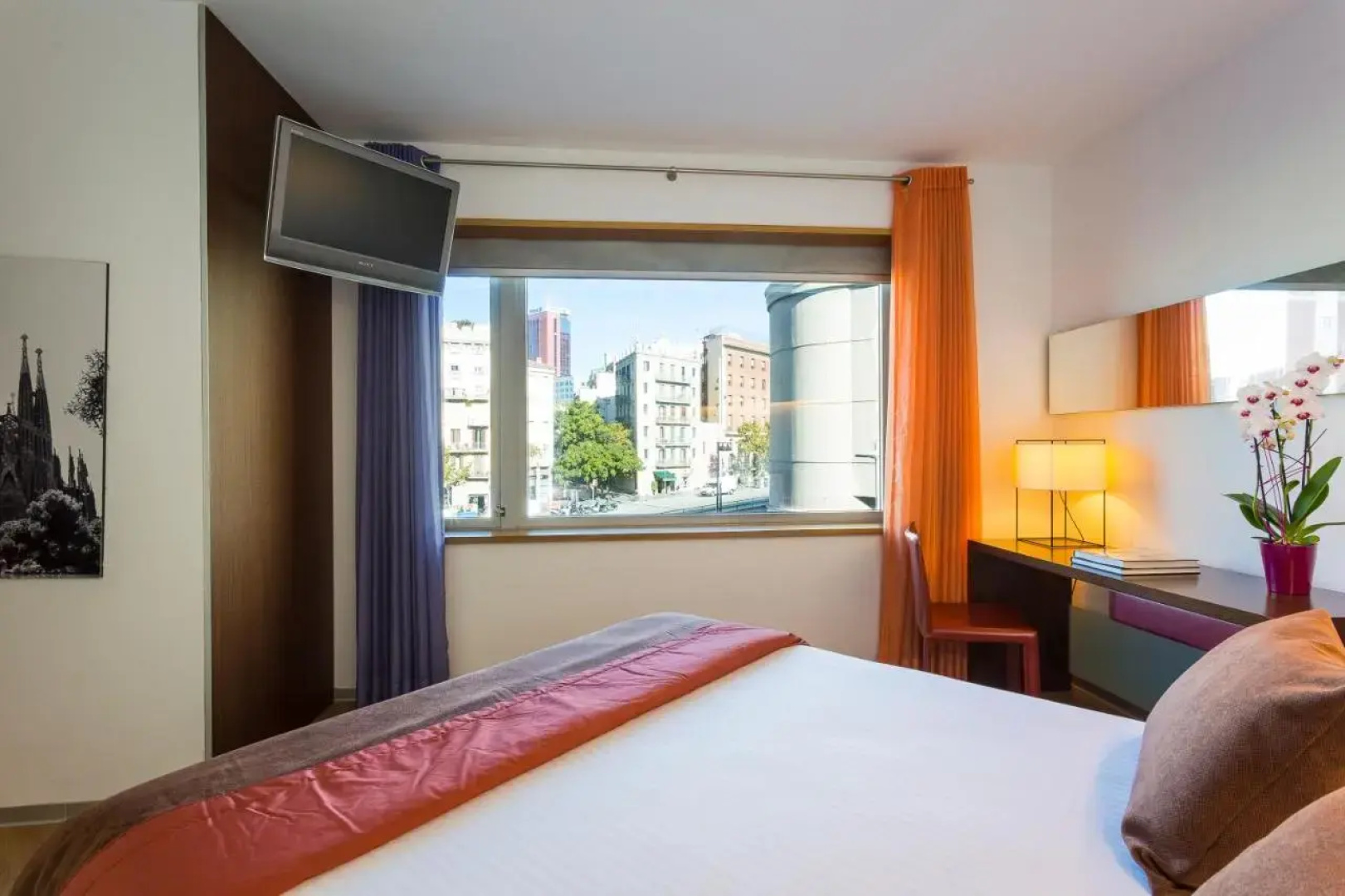 Hotel Indigo Barcelona Plaza Espana by IHG