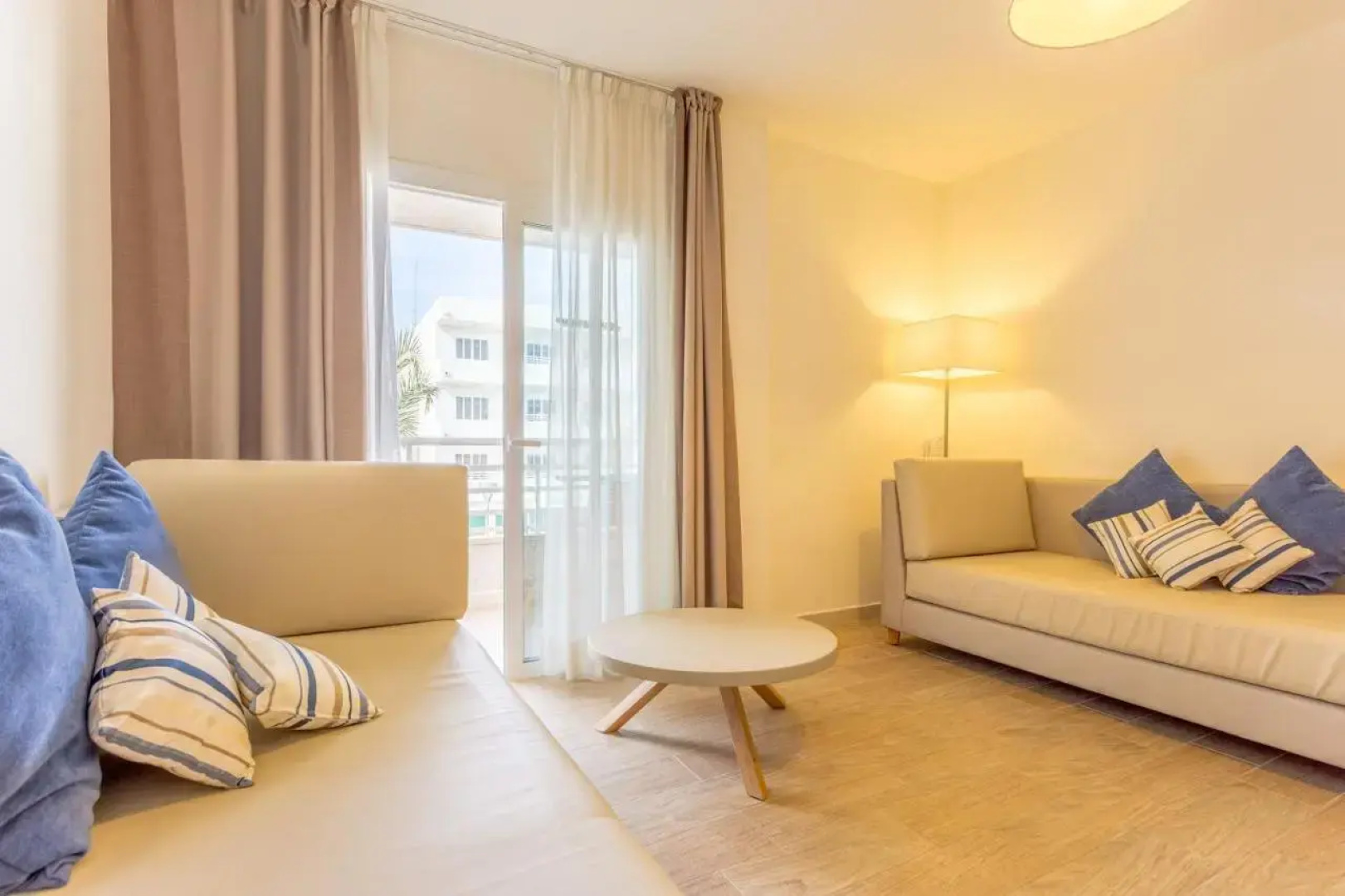 Курорт Caprice Janeiro Hotel & Spa
