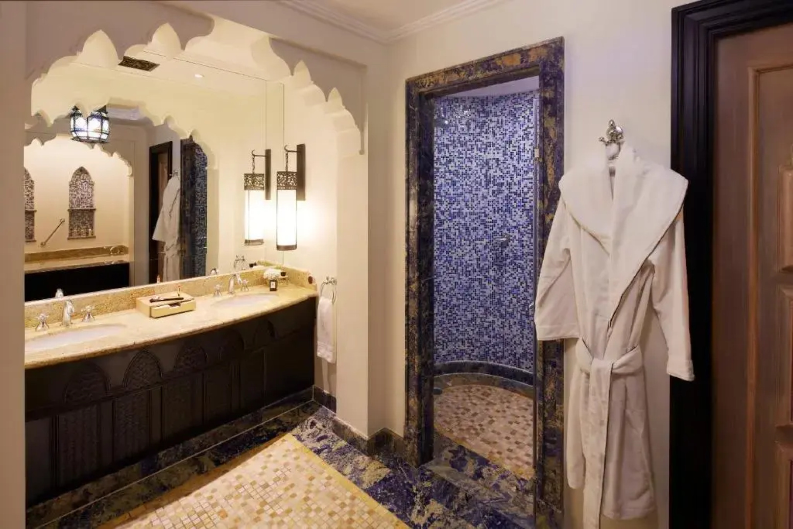 Отель Jumeirah Mina Al Salam