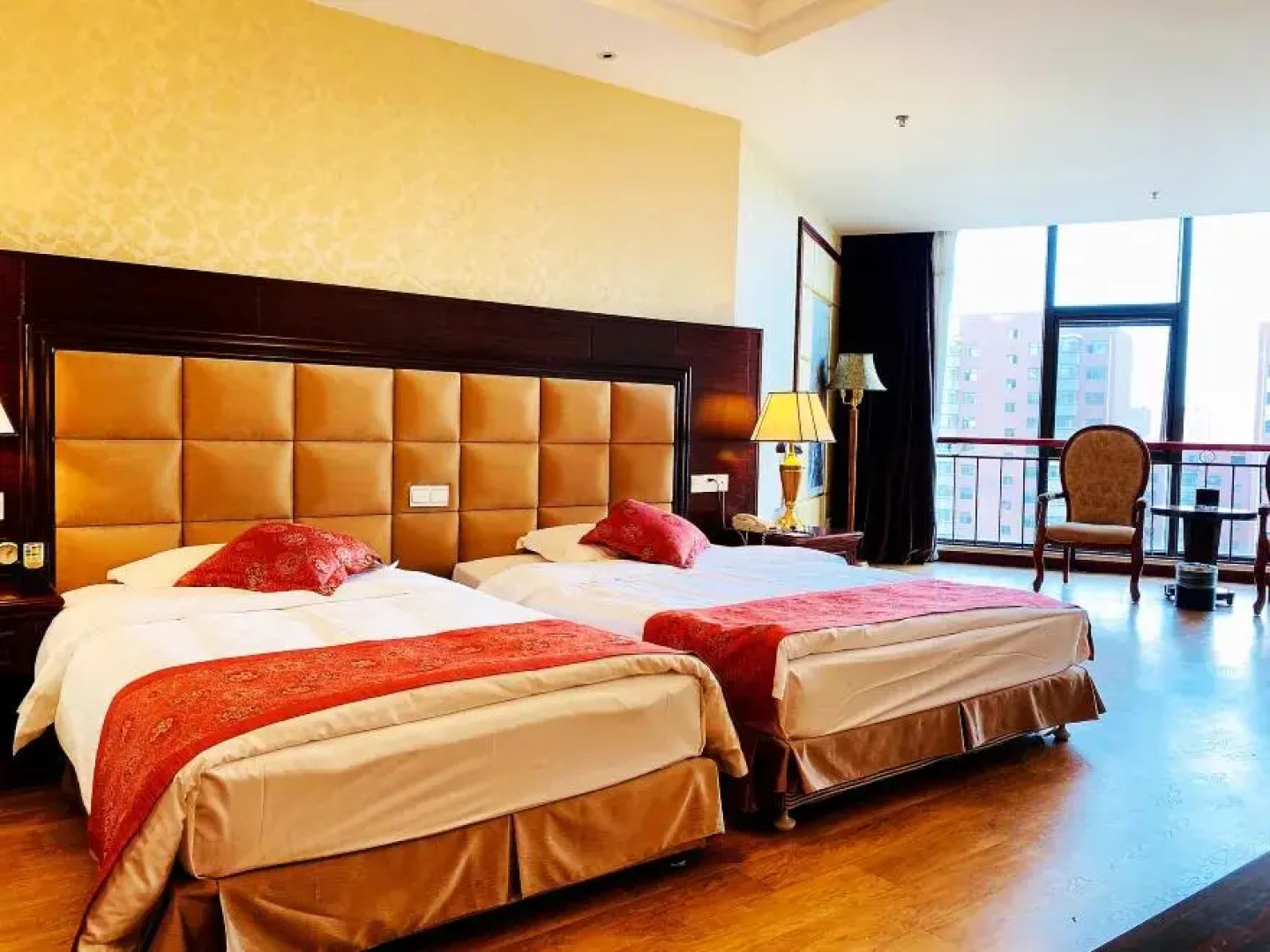 Hot Spring Leisure City International Hotel