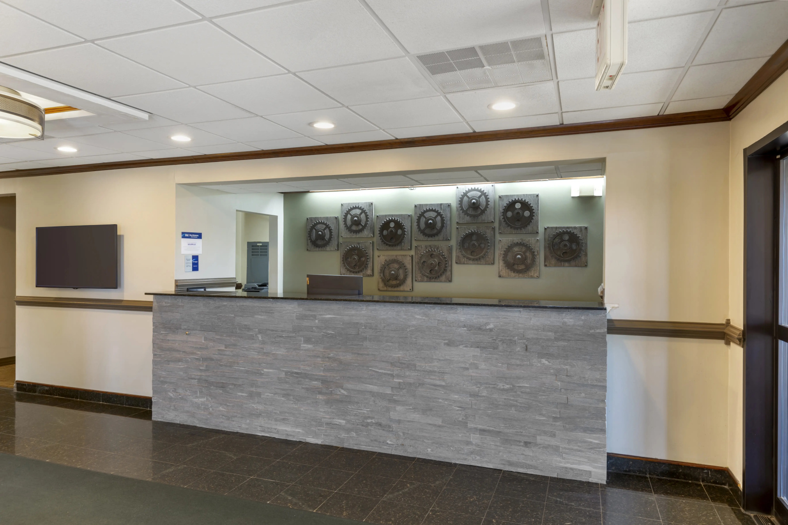 Best Western Plus South Hill Inn