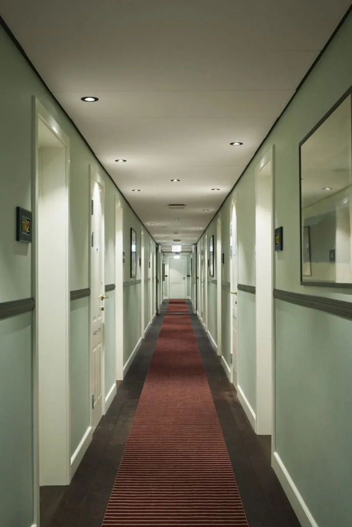 Ascot Hotel & Apartments