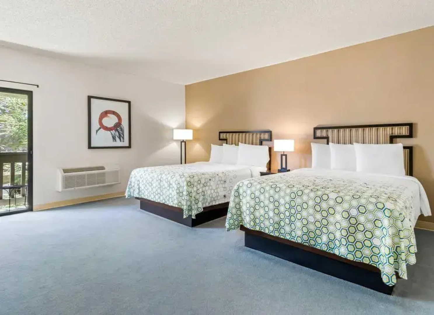 HomeTowne Studios by Red Roof Ridgecrest