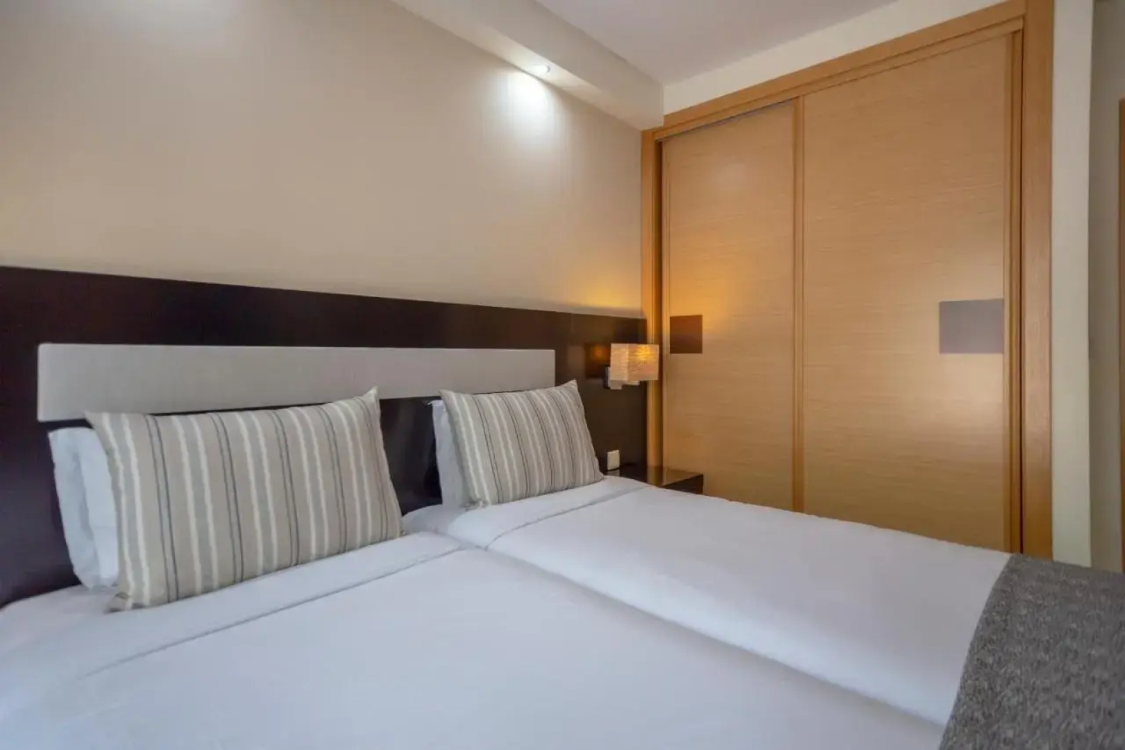 Hotel Apartamento Areias Village