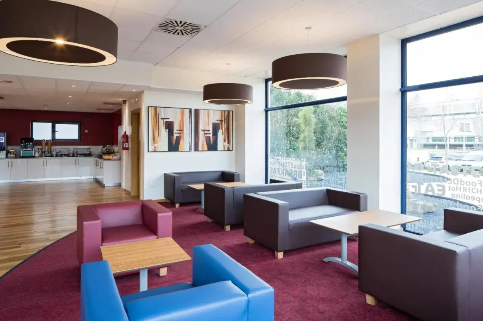 Отель Travelodge Barcelona Fira