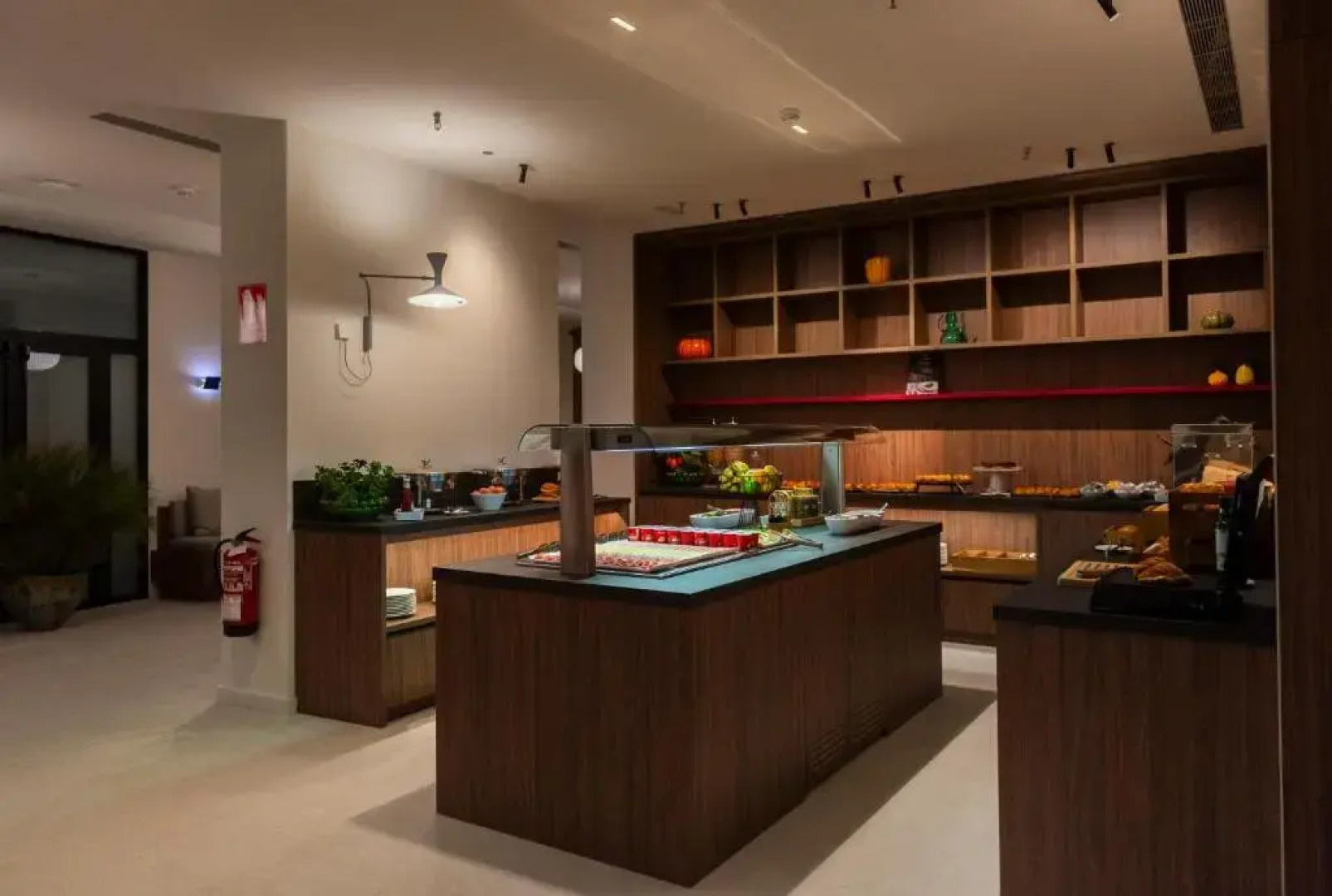 Отель California