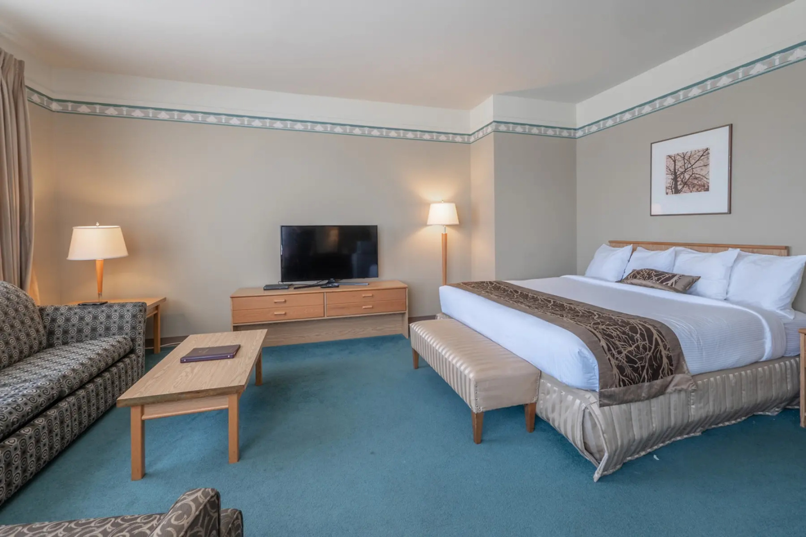 Cedars Inn Hotel & Convention Center