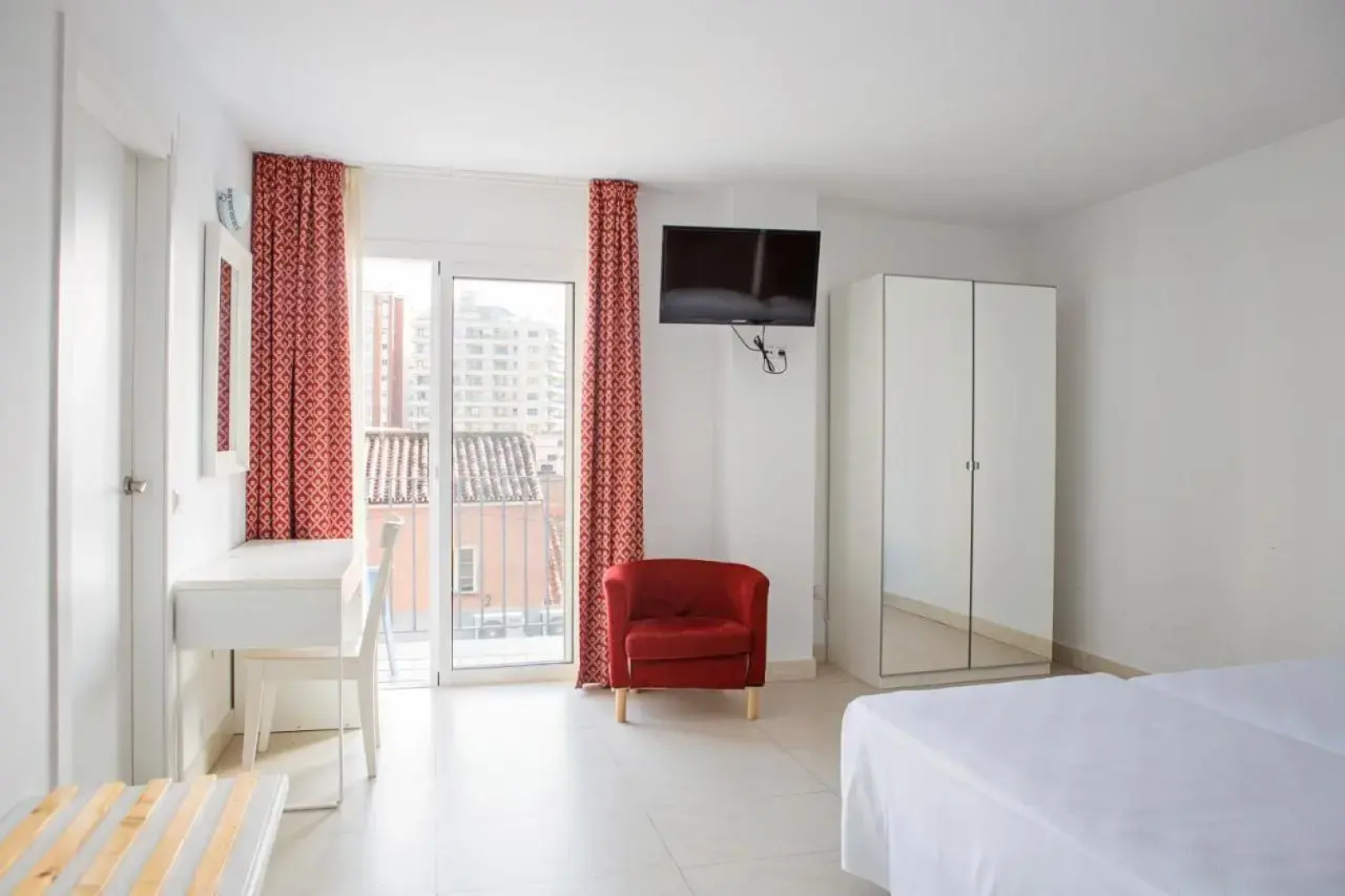 Отель Málaga Eliseos