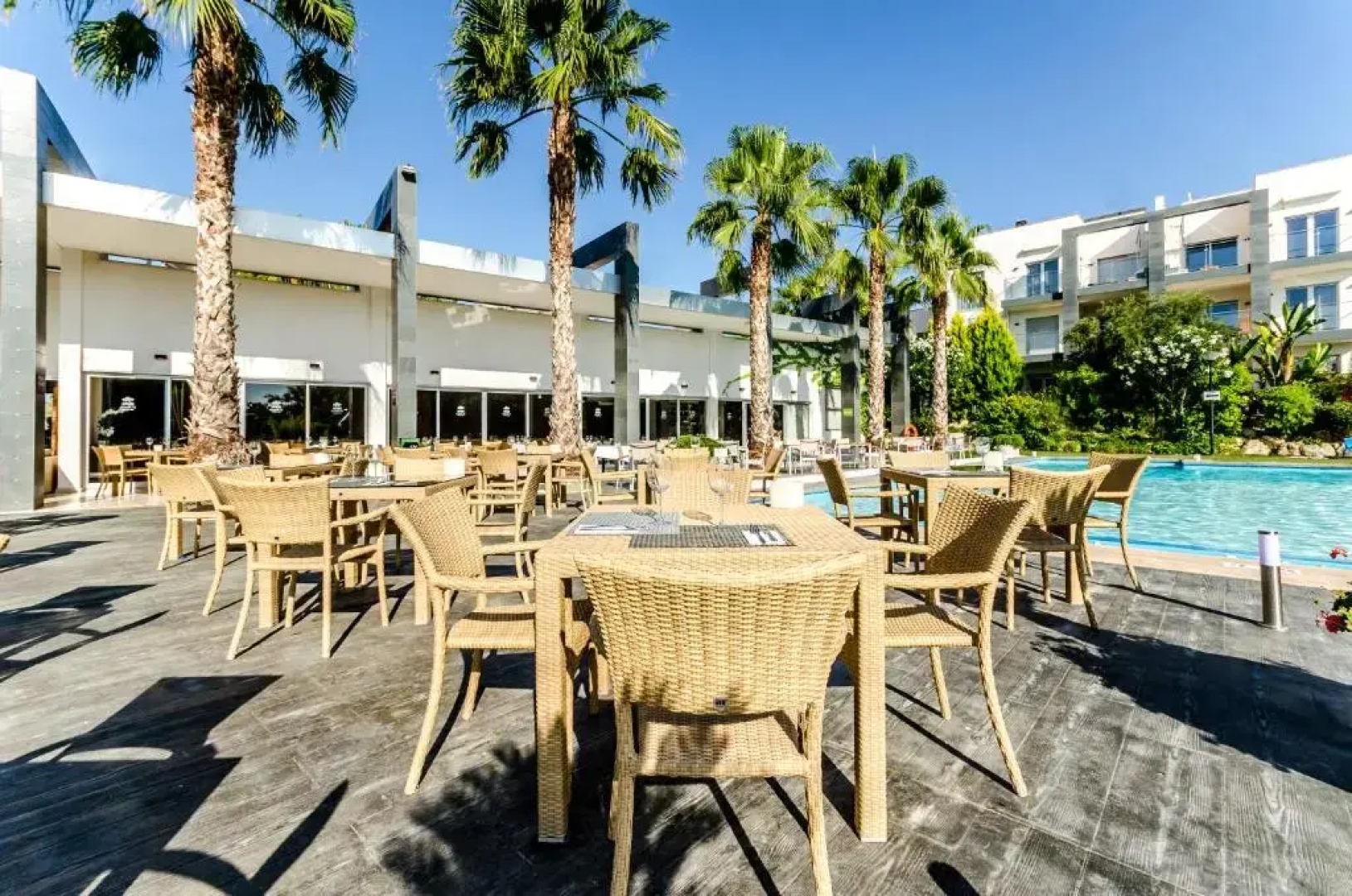 Курорт El Plantio Golf Resort