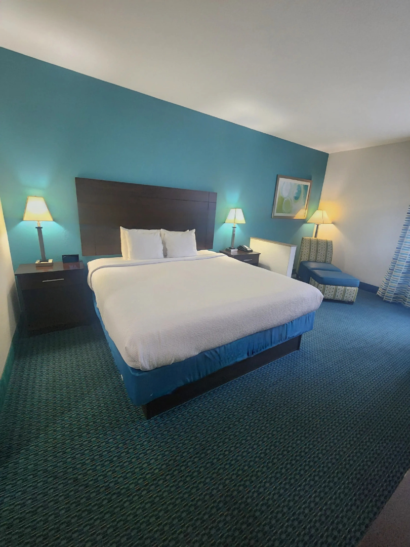 Best Western Plus Blue Angel Inn