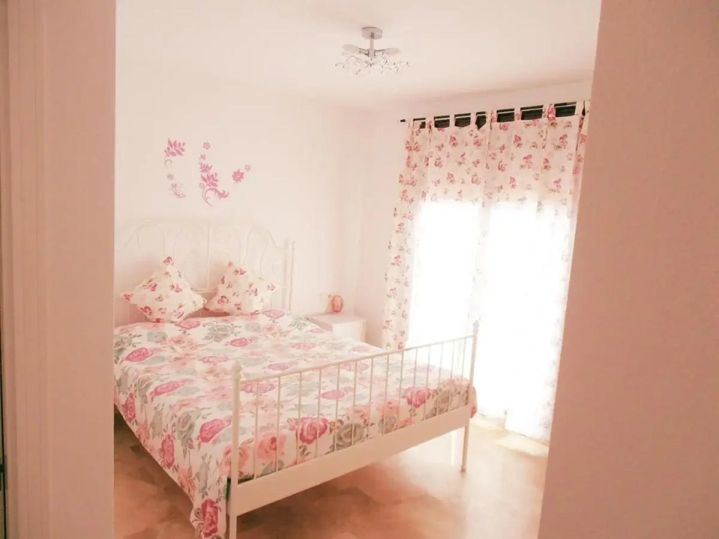 Отель Estepona