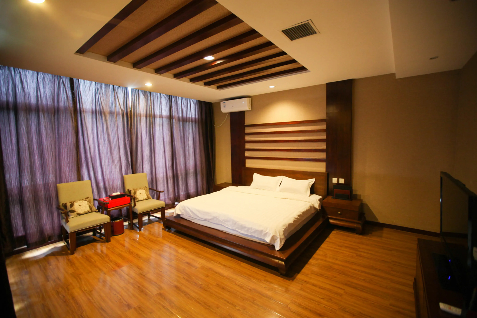 Daqin Hot Spring Hotel