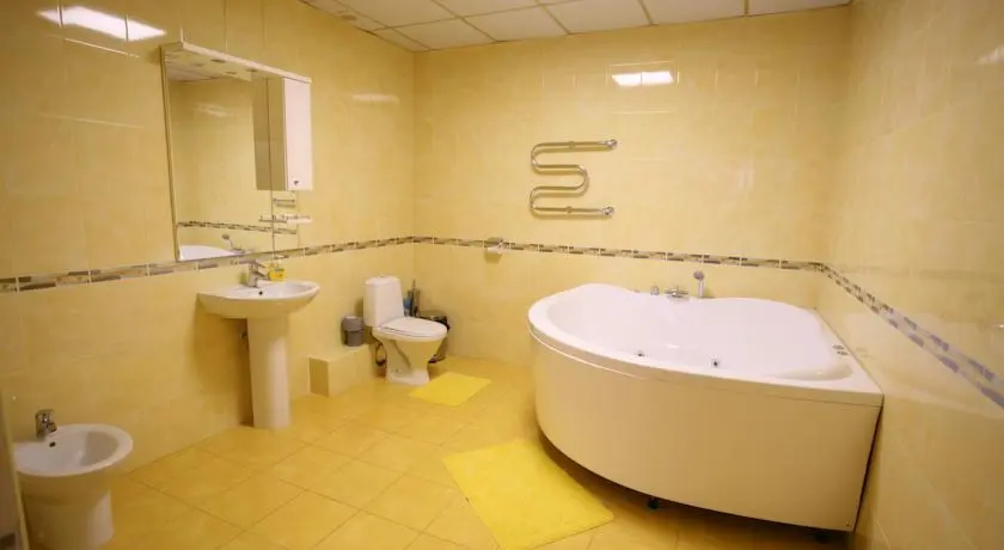 Tri Sosny Hotel