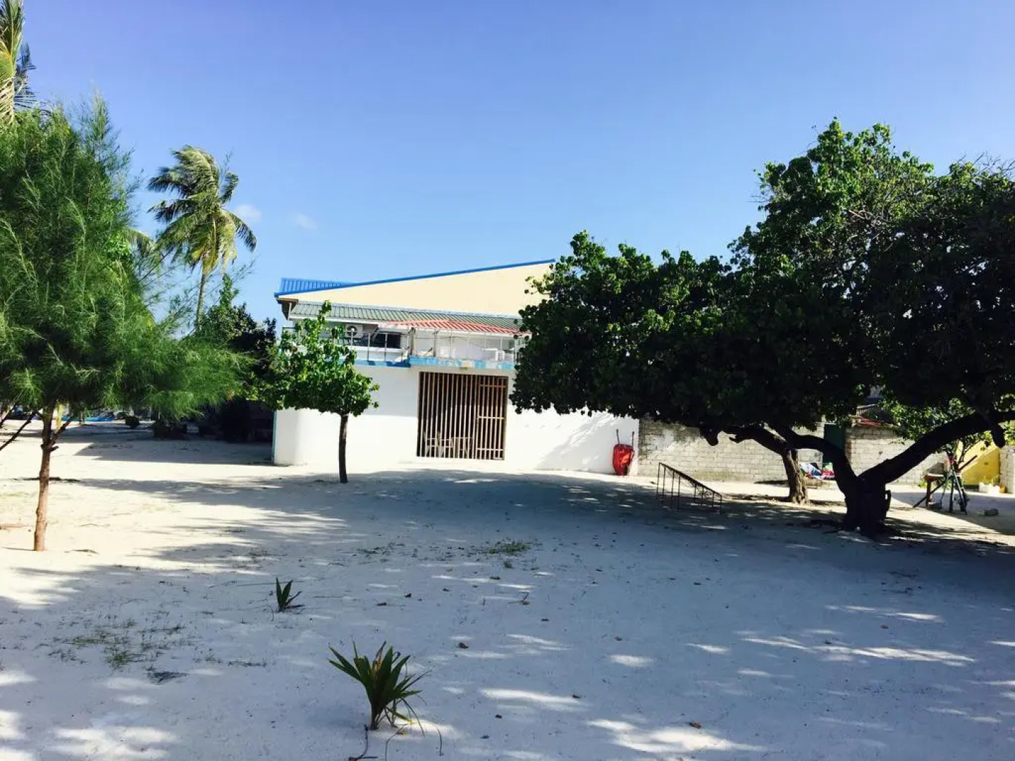 Lagoon Beach Veli
