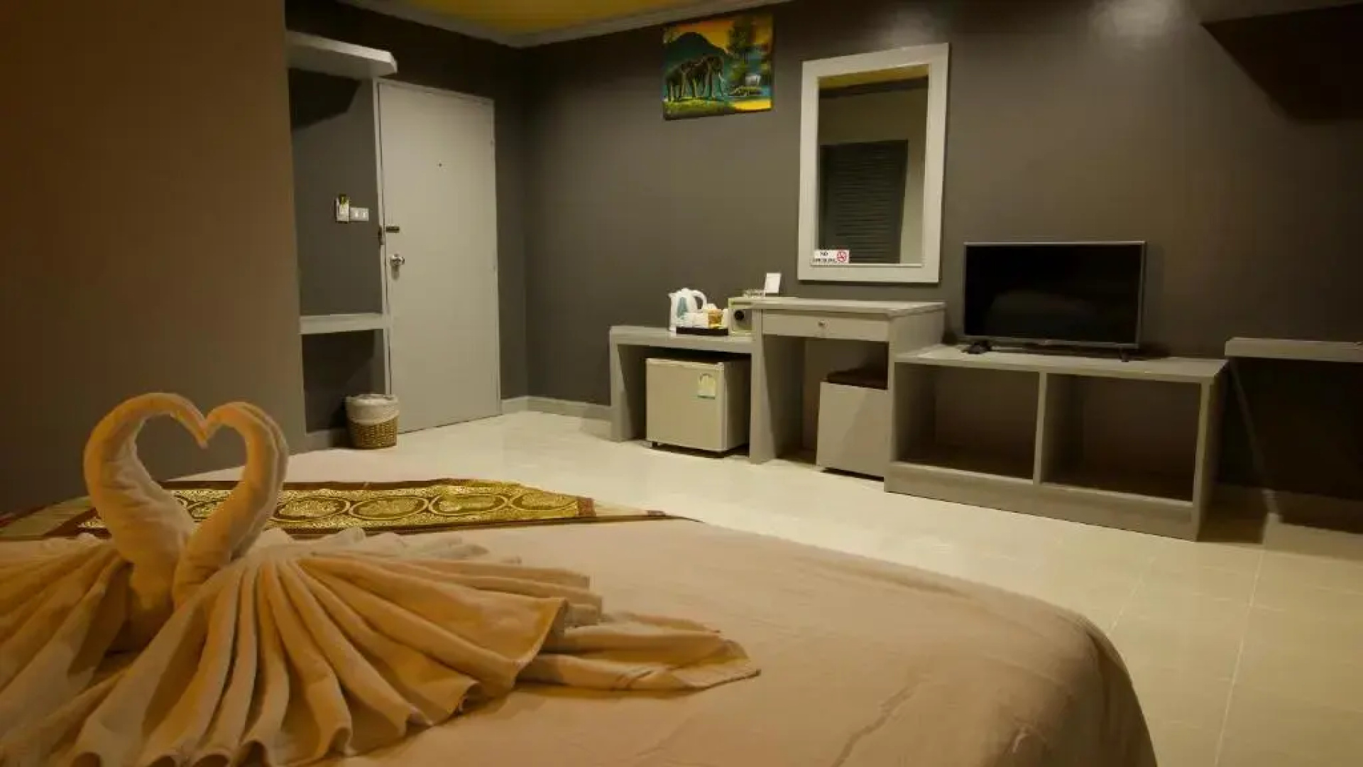 The Little Moon Residence