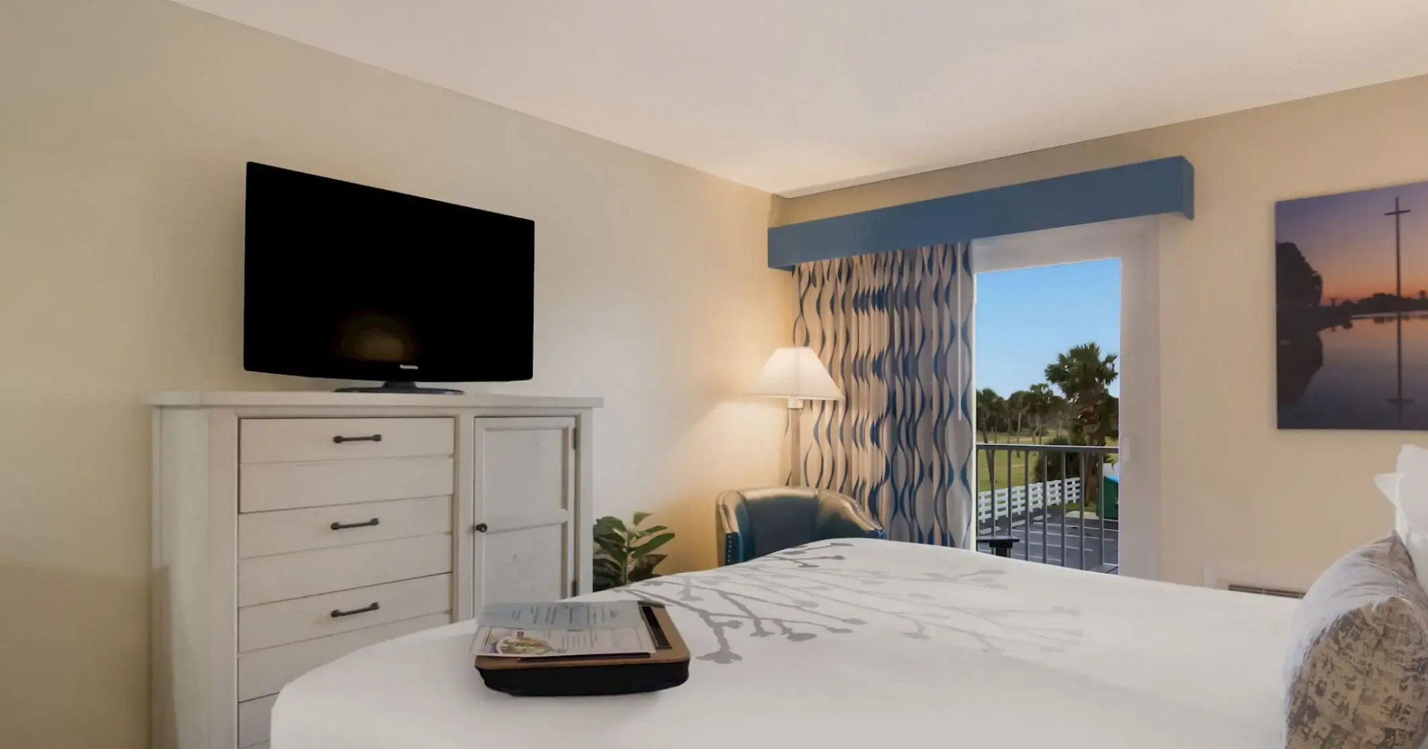 Ocean Sands Beach Boutique Inn - 1 Acre Private Beach