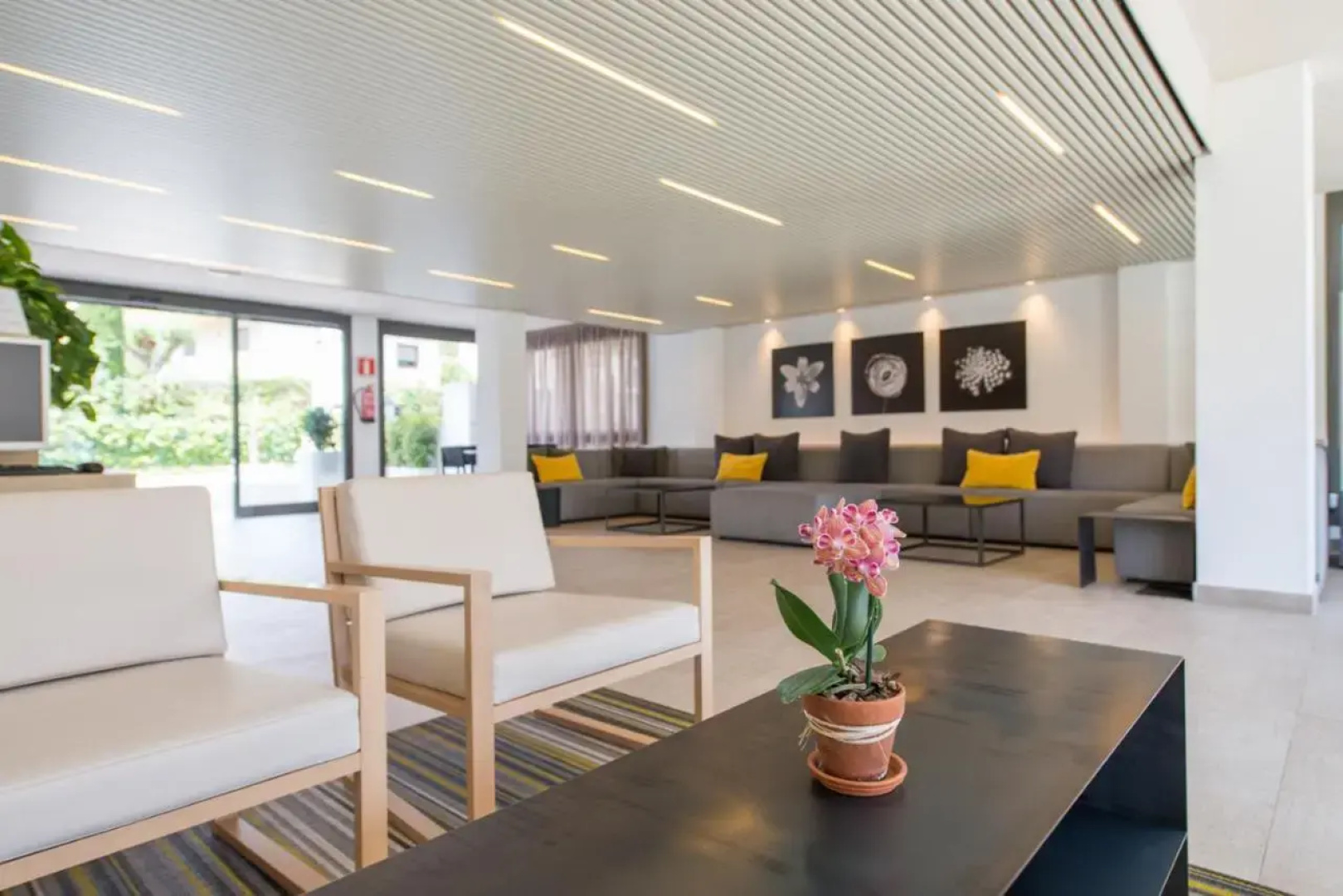 Atenea Park - Suites Apartments