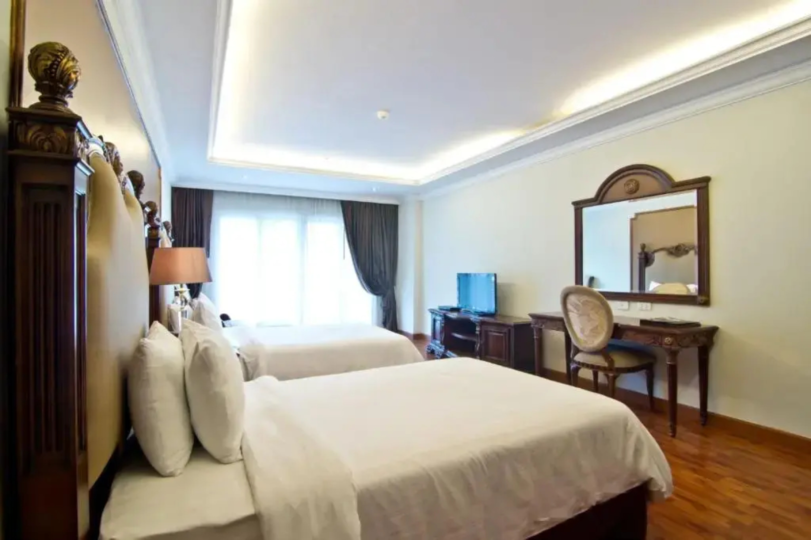 LK Miracle Suite