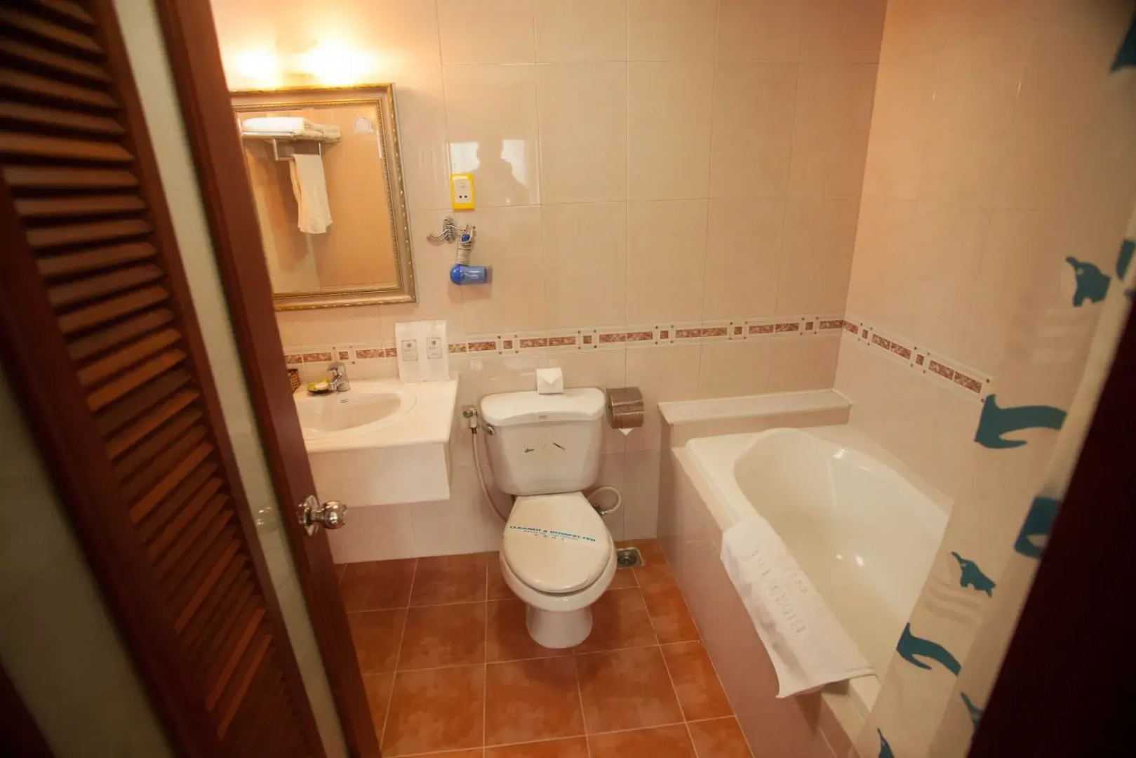 Au Lac Legend Hotel