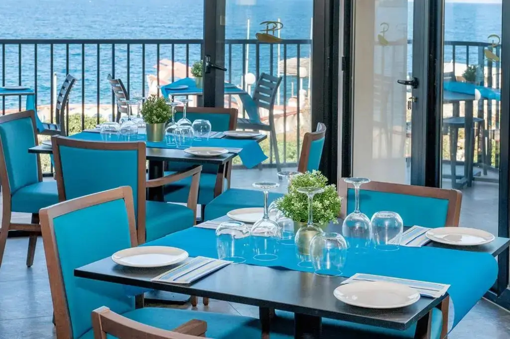 Islet Seafront Apartment Corner Terrace