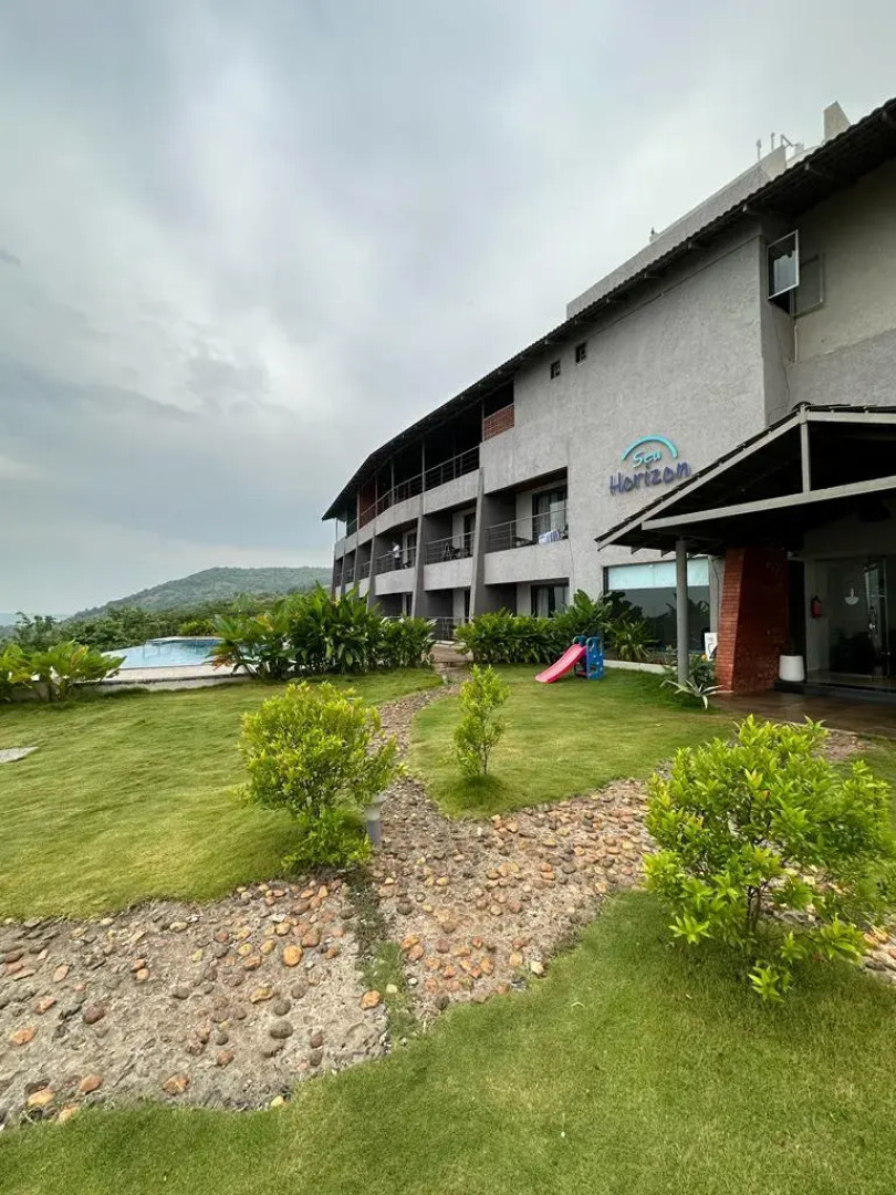 Sea Horizon Resort