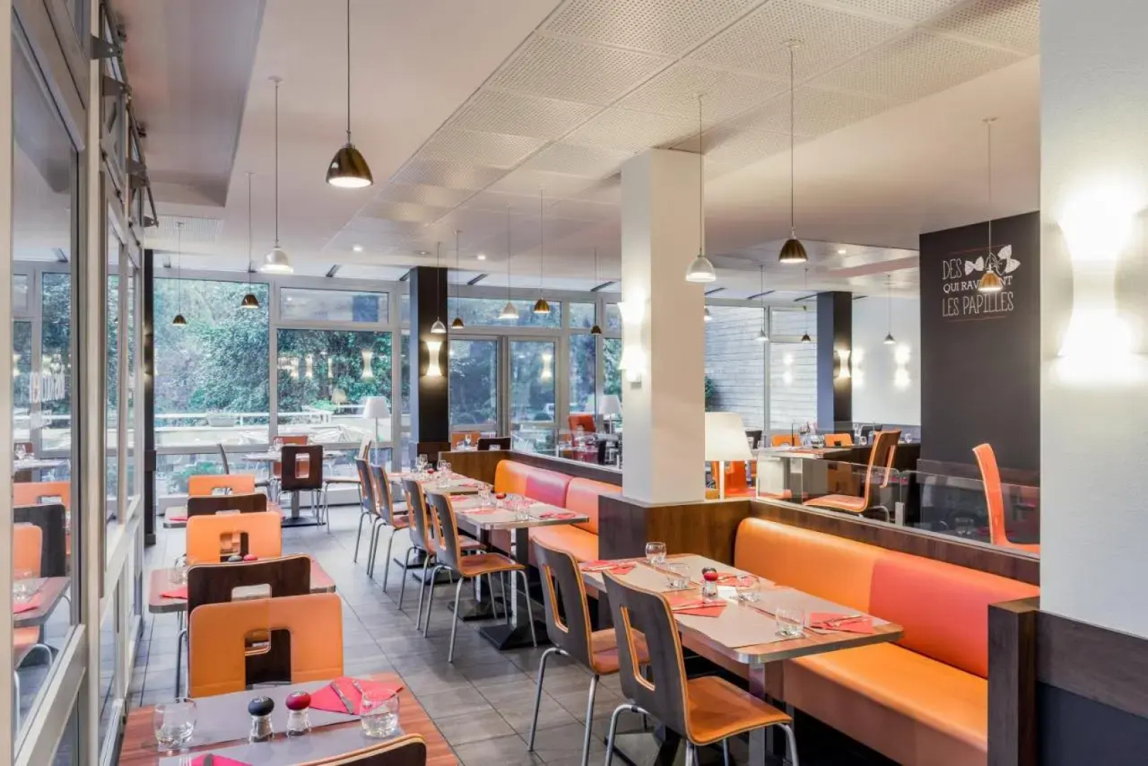 B&B HOTEL Chartres Centre Cathédrale