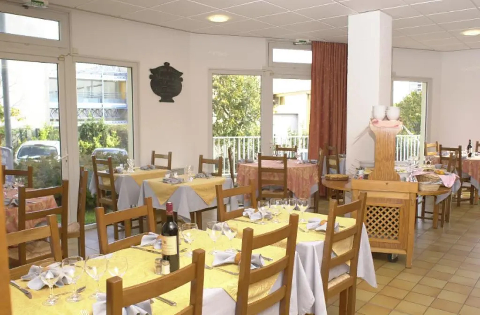 La Roseraie - Hotel & Restaurant
