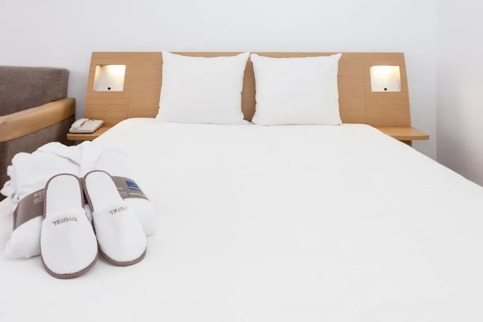 Отель Novotel Barcelona Cornella