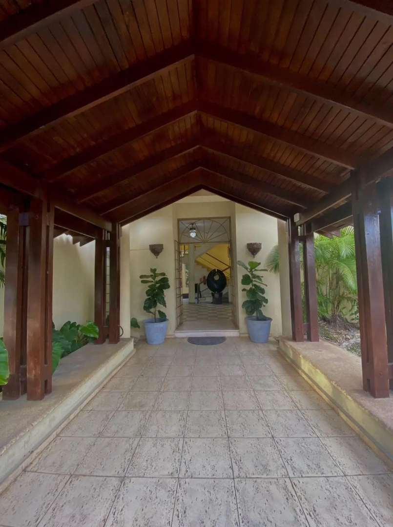 Отель Calypso Beach