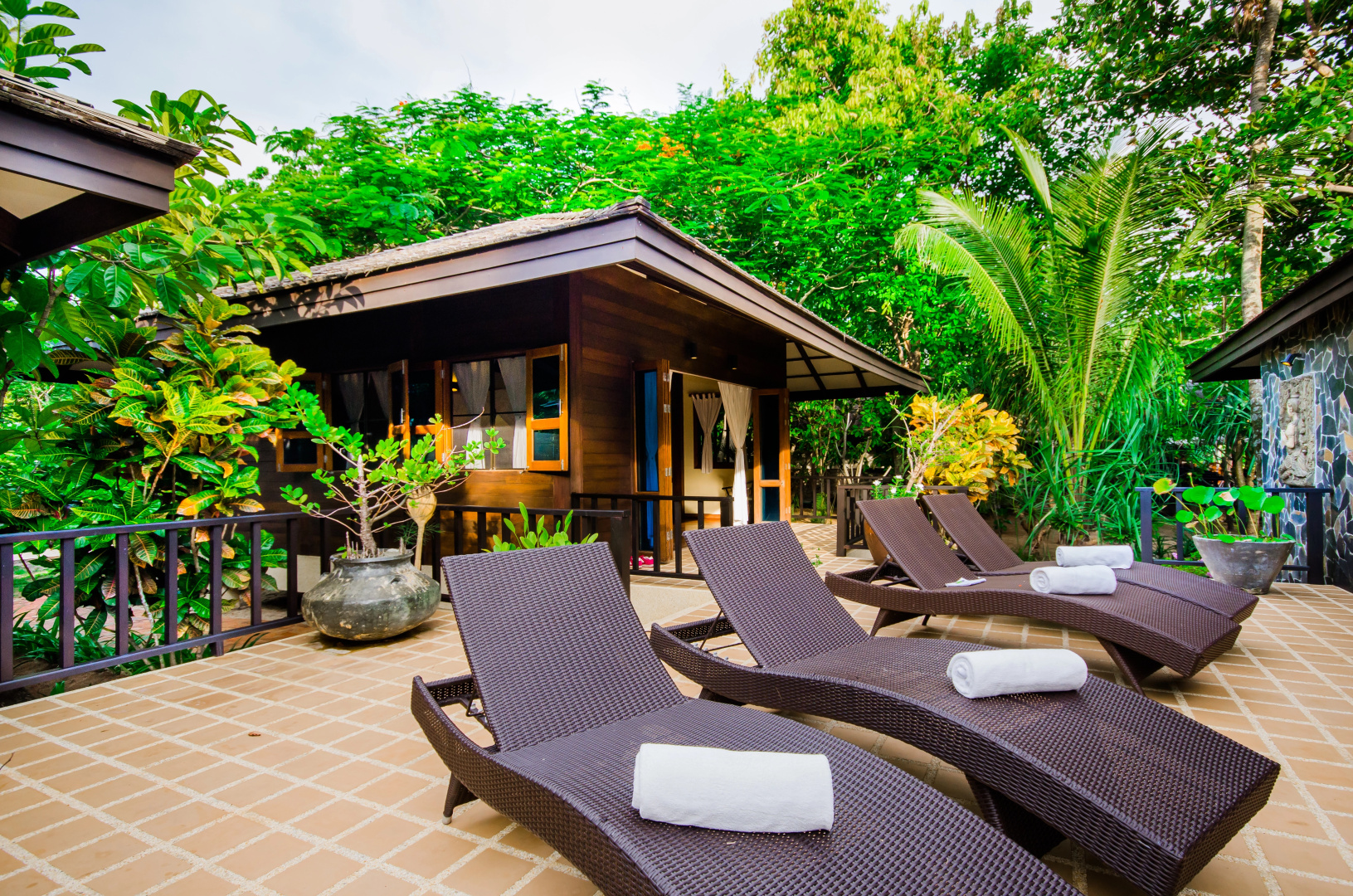 Koh Jum Beach Villas