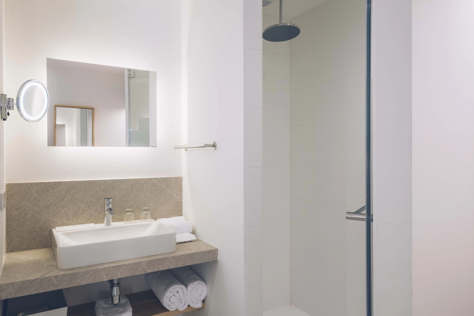 AYA Seahotel – Adults Only