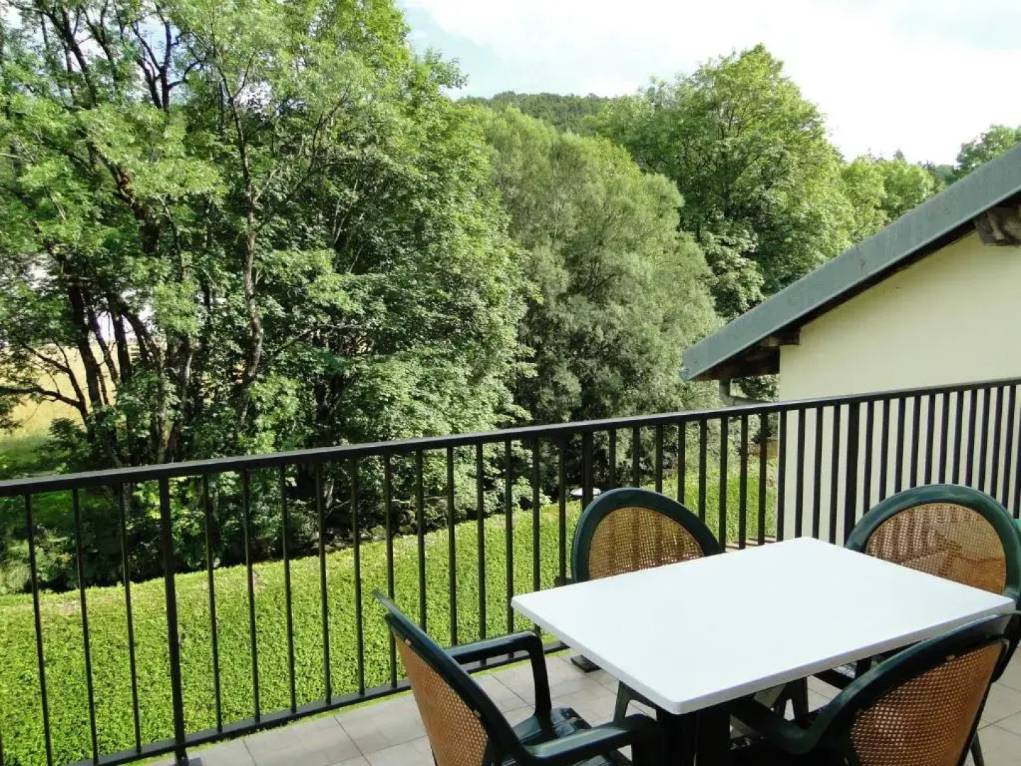 Gîte 1805 Montagnes du Jura avec Spa et Sauna classé 2 étoiles