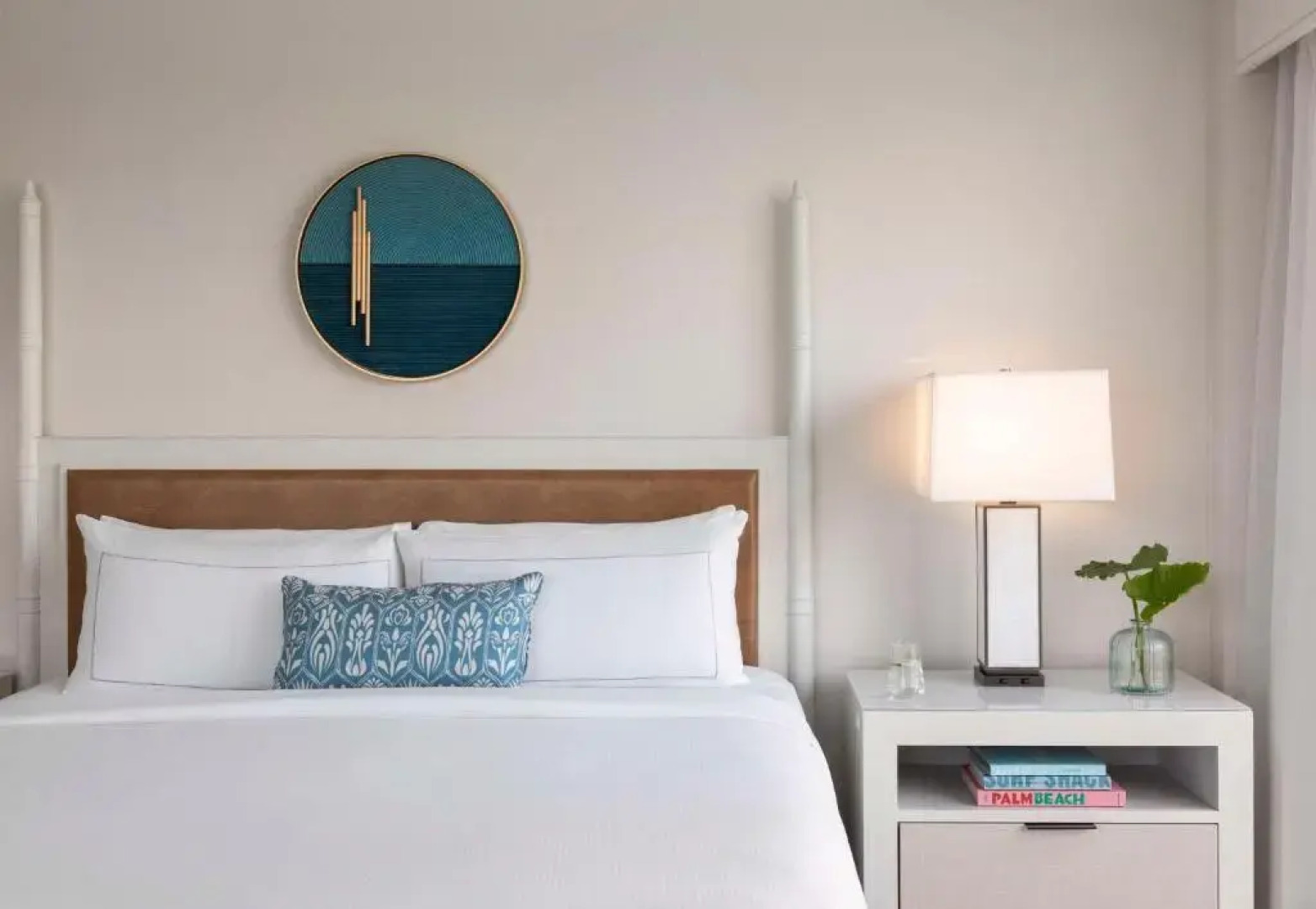 The Singer Oceanfront Resort, Curio Collection by Hilton