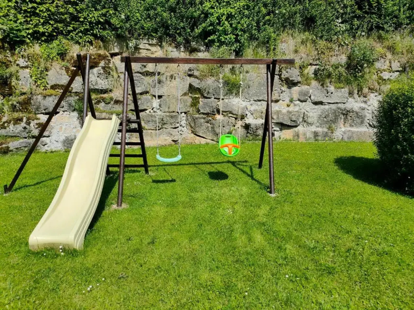 Gîte 829 Montagnes du Jura avec Spa et Sauna classé 3 étoiles