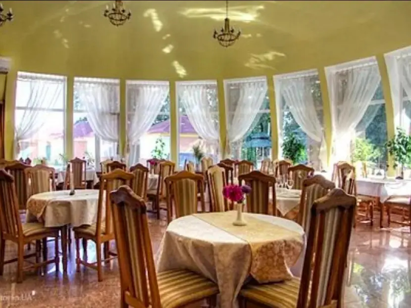Tisa Hotel