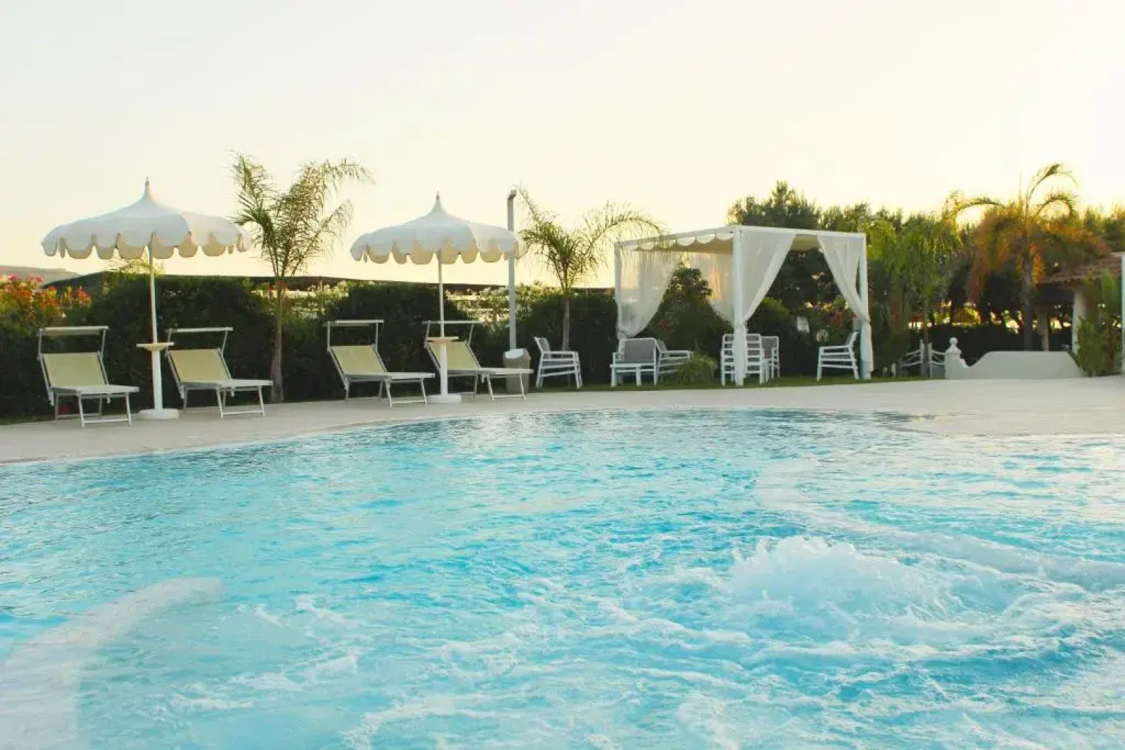 Blu Tropical Resort