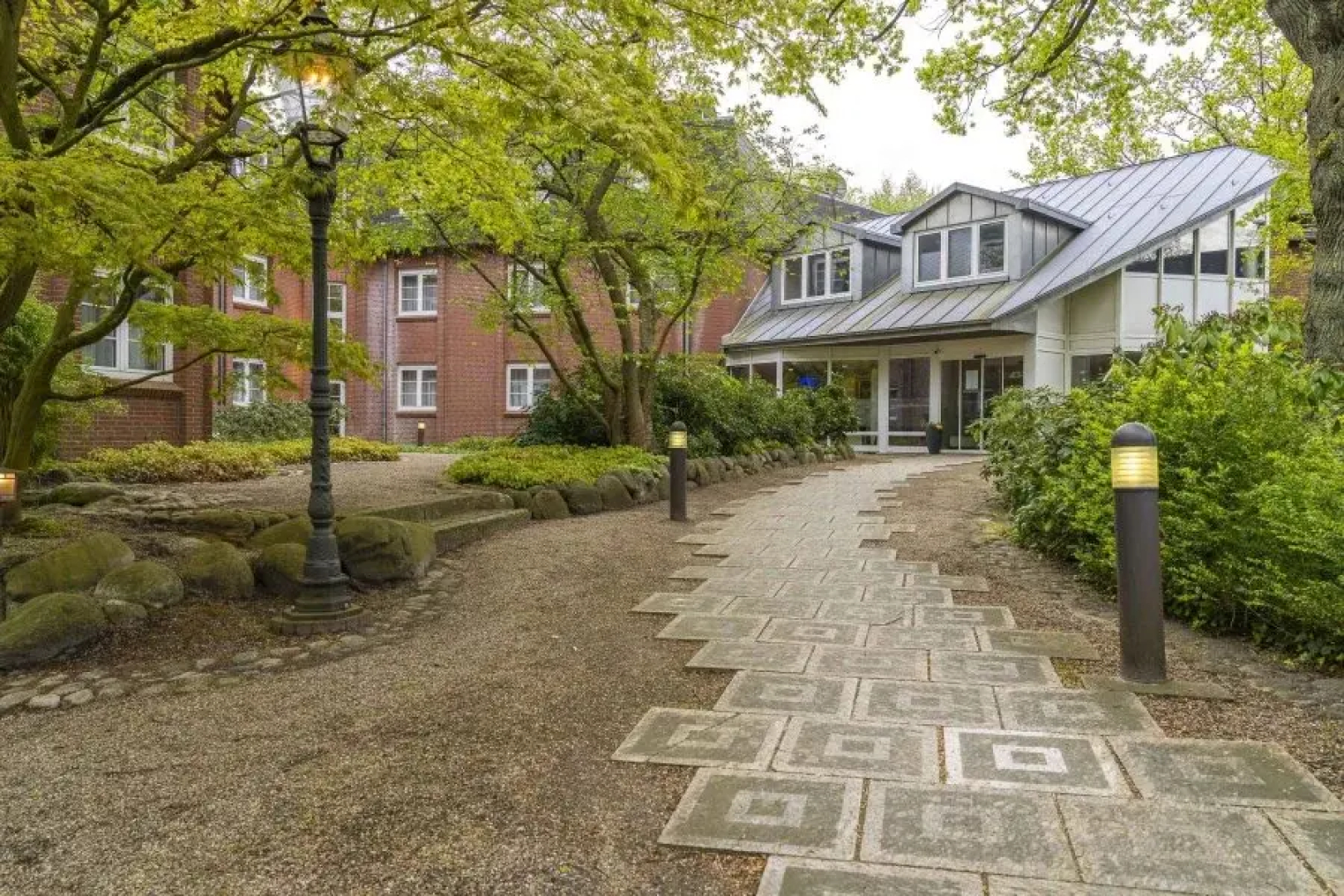 Отель Plaza Inn Schmoeker-Hof