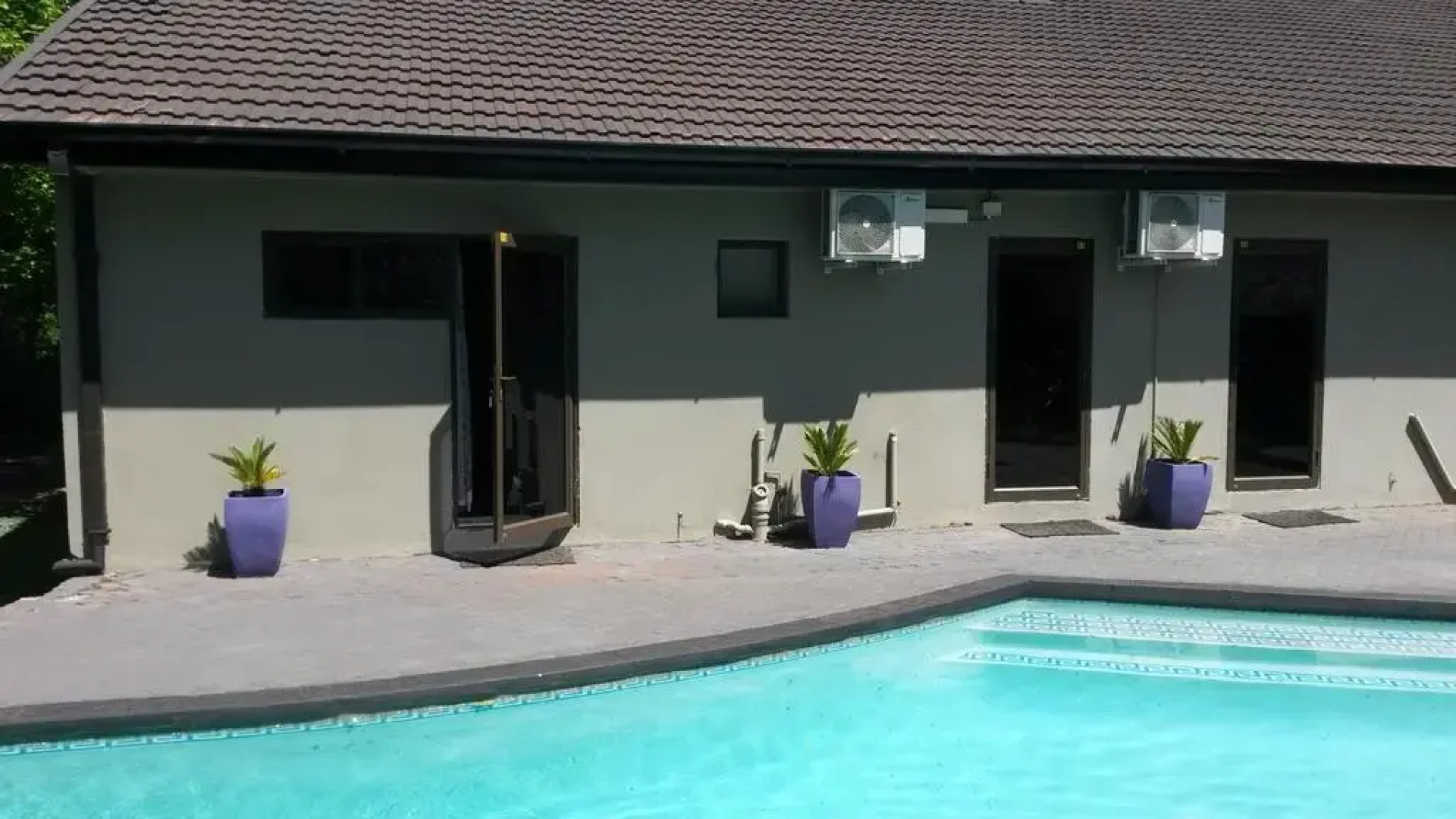 A Contempo Guesthouse