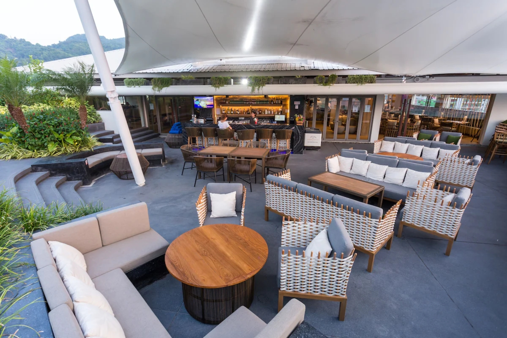 Отель Journeyhub Phuket Patong