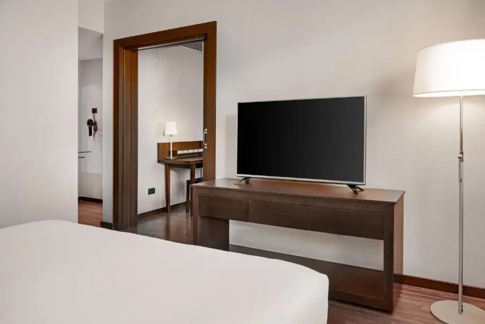 Отель Leonardo Royal Barcelona Forum