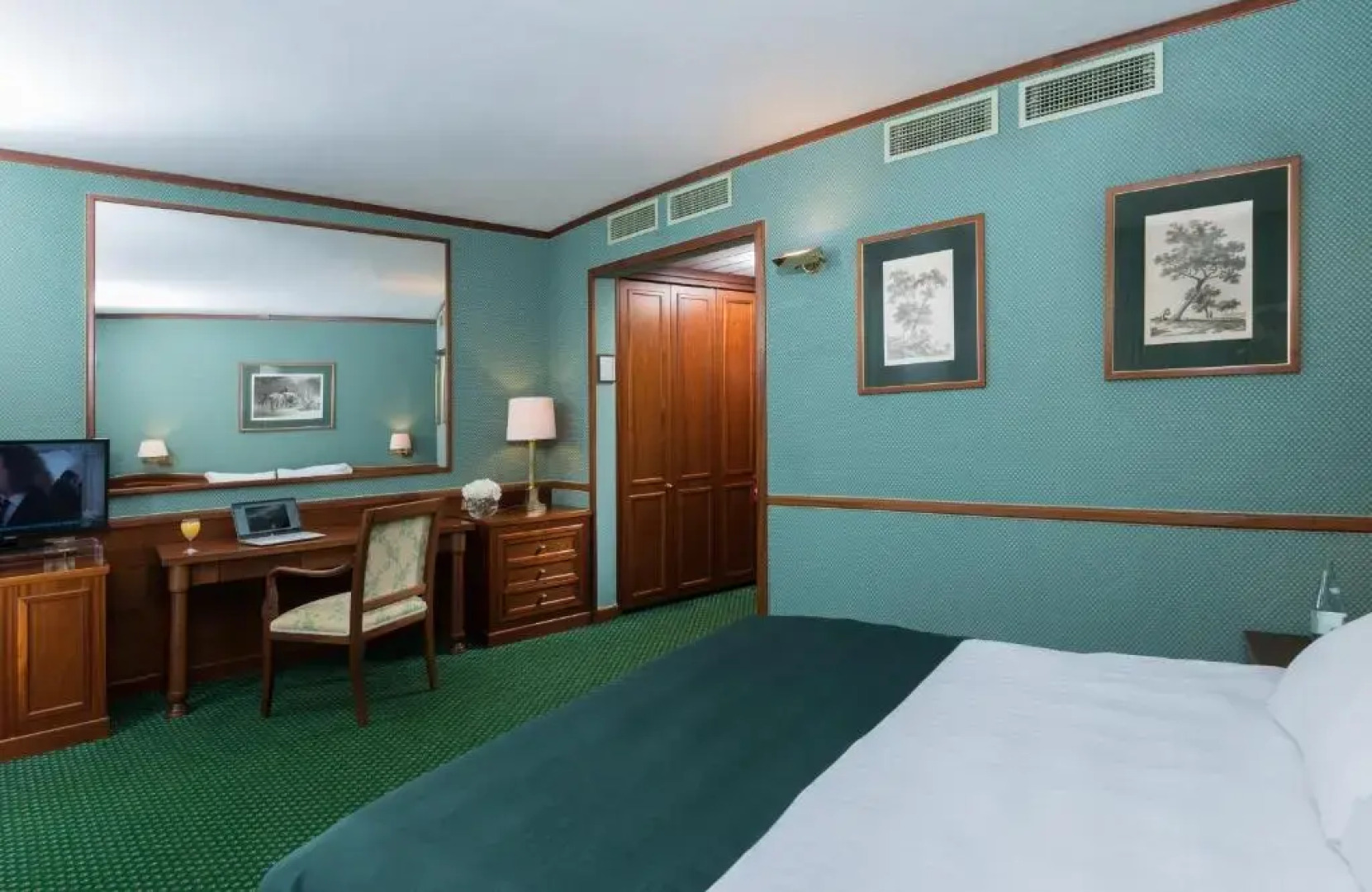 Отель Leonardo Hotel Milan City Center