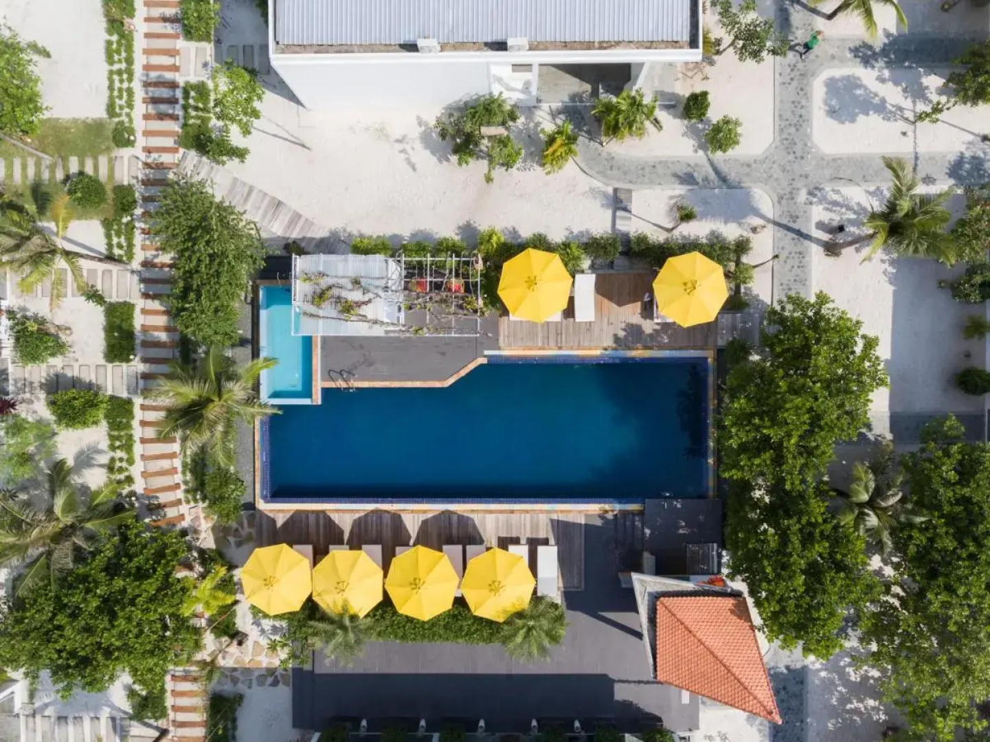 Long Set Resort