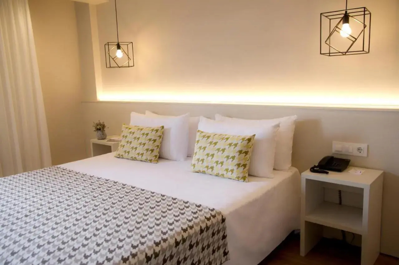 Отель Alegria Plaza Paris