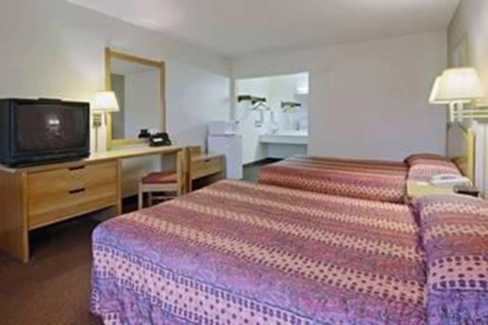 University Inn & Suites