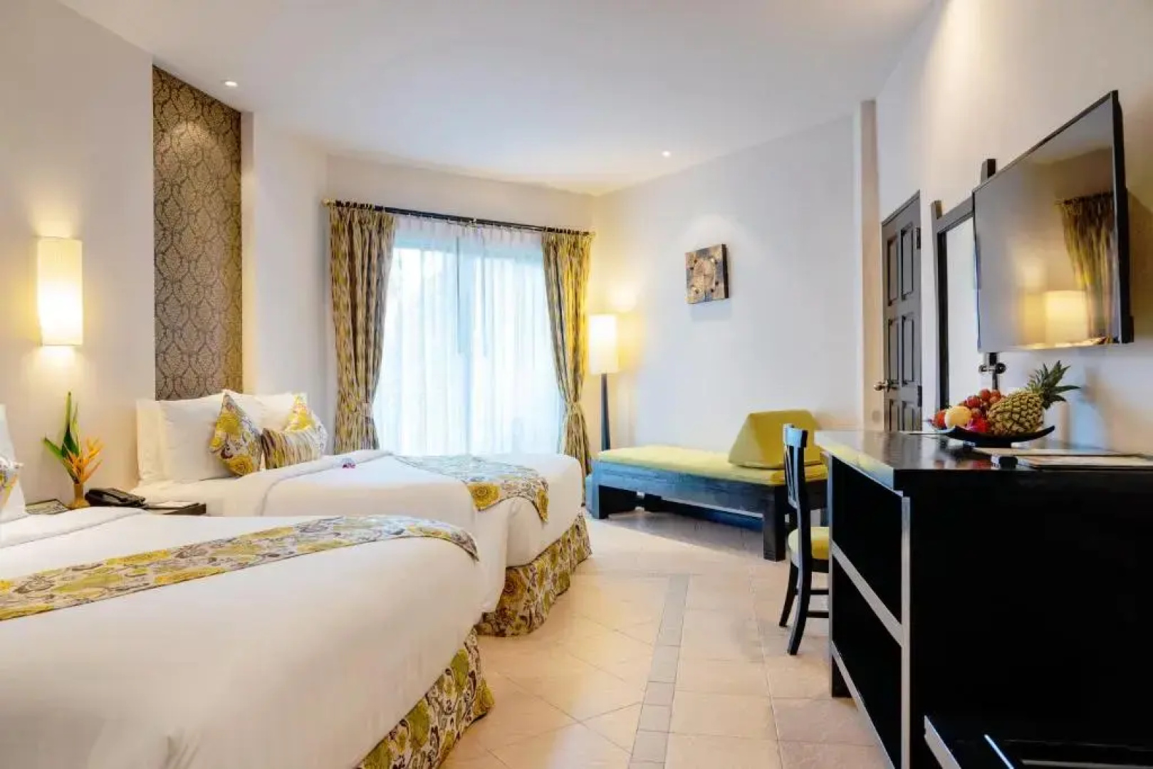Horizon Karon Beach Resort & Spa