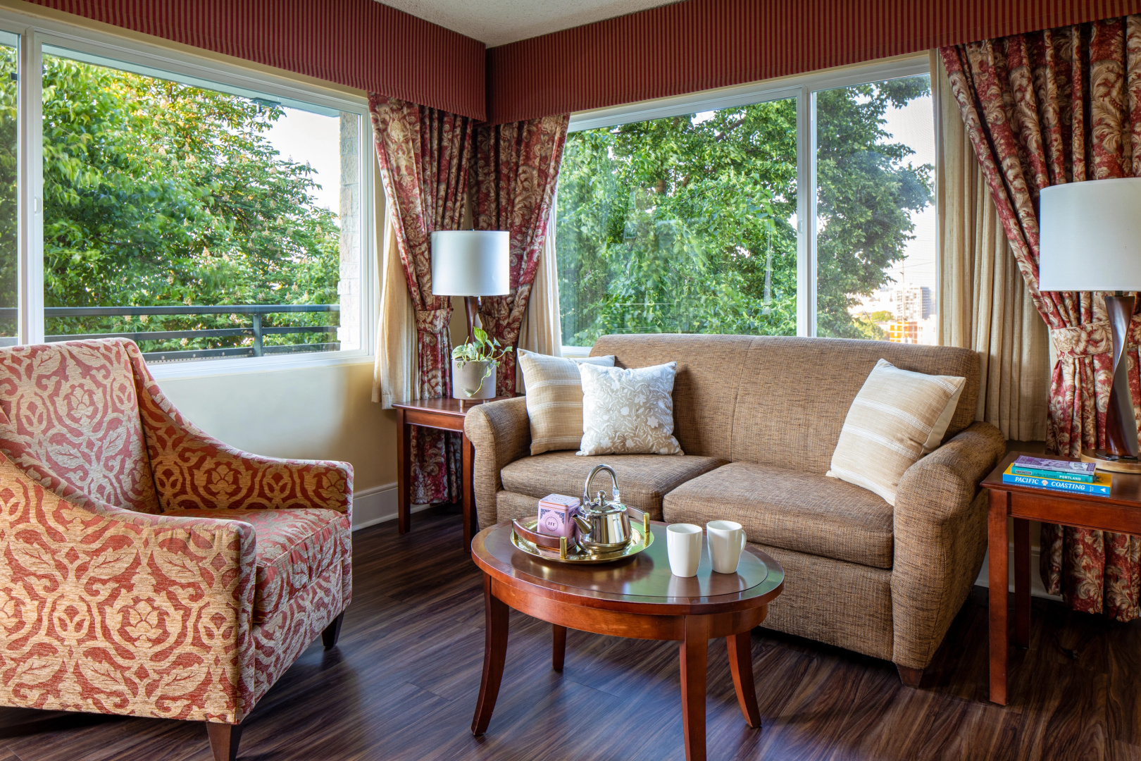 Park Lane Suites and Inn