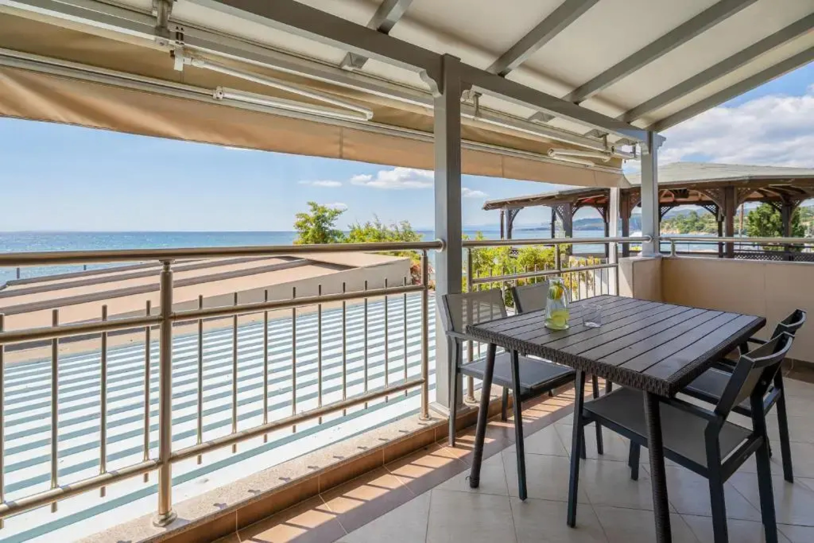 Meliton Inn Hotel & Suites