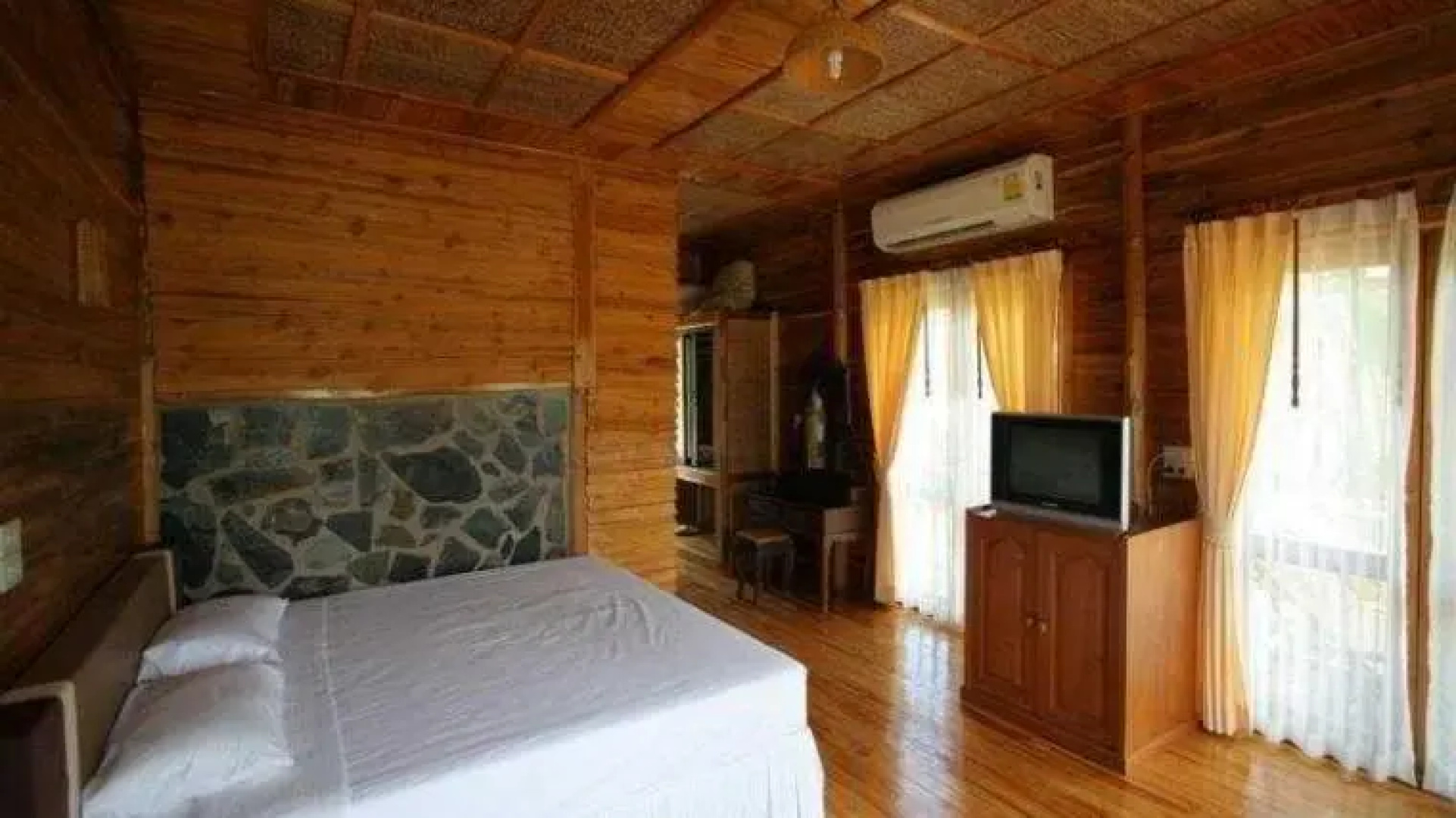 Siam Society Beach Resort